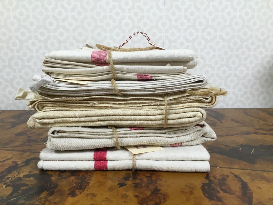 Picnic Basket Filled With New Products Including Laguiole Pocket Knife Bar Tool (Retails $65), (5) Manners For Women Books, Metal Ice Bucket And Various Linens [Photo 19]