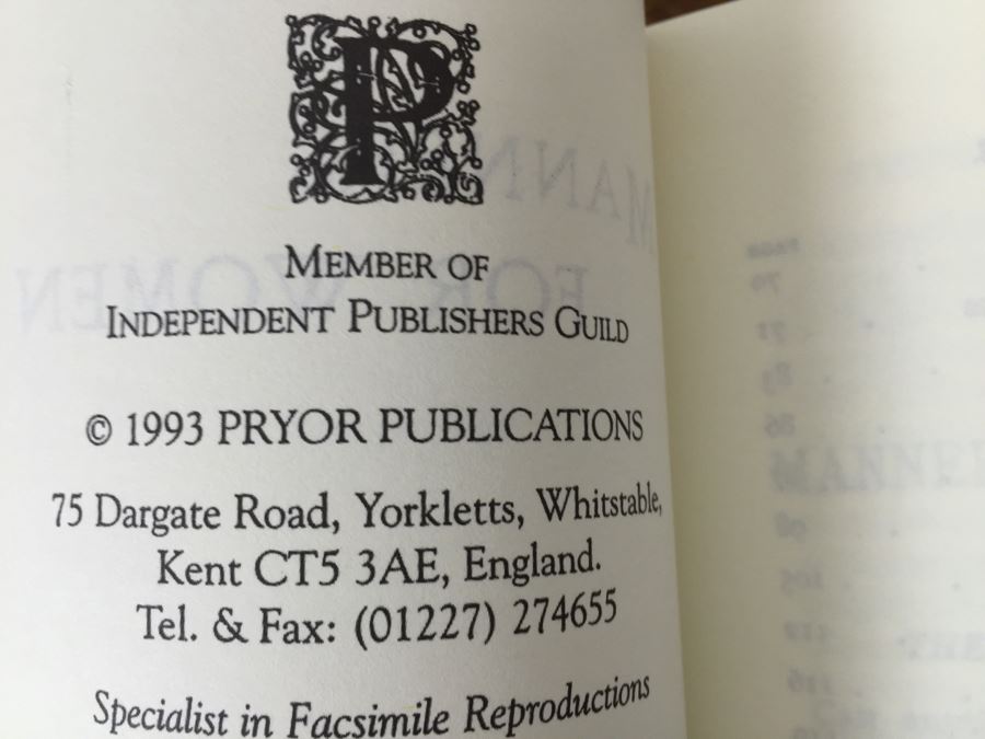 Picnic Basket Filled With New Products Including Laguiole Pocket Knife Bar Tool (Retails $65), (5) Manners For Women Books, Metal Ice Bucket And Various Linens [Photo 15]