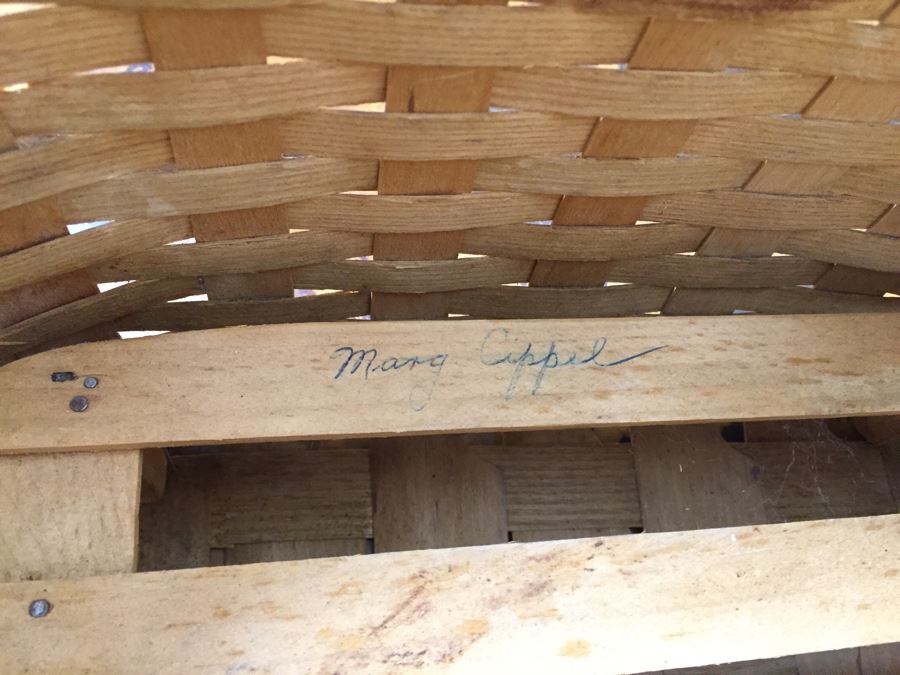 Picnic Basket Filled With New Products Including Laguiole Pocket Knife Bar Tool (Retails $65), (5) Manners For Women Books, Metal Ice Bucket And Various Linens [Photo 22]