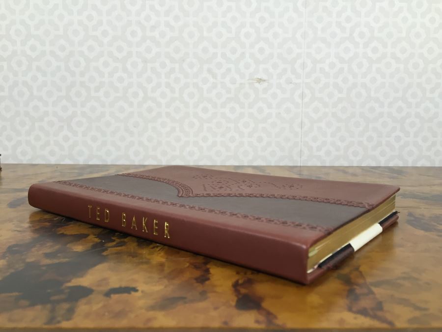 JUST ADDED - Set Of (3) NEW Ted Baker London Men's Ballpoint Pens And (2) NEW Ted Baker Brogues Lined Notebooks [Photo 4]