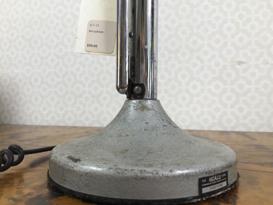 JUST ADDED - Vintage Astatic Corp Desktop Microphone Mod. No. D-104 [Photo 3]