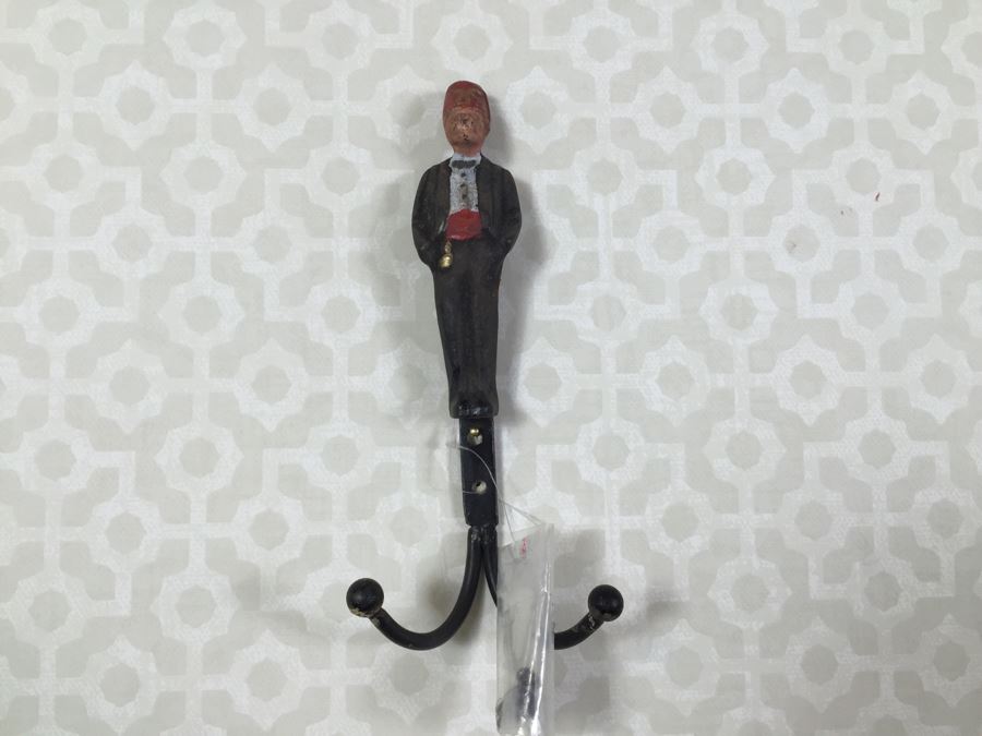 Various Wall Hooks, Ornaments, Glass Bowl And Brass Heart Boxes - See Photos [Photo 15]