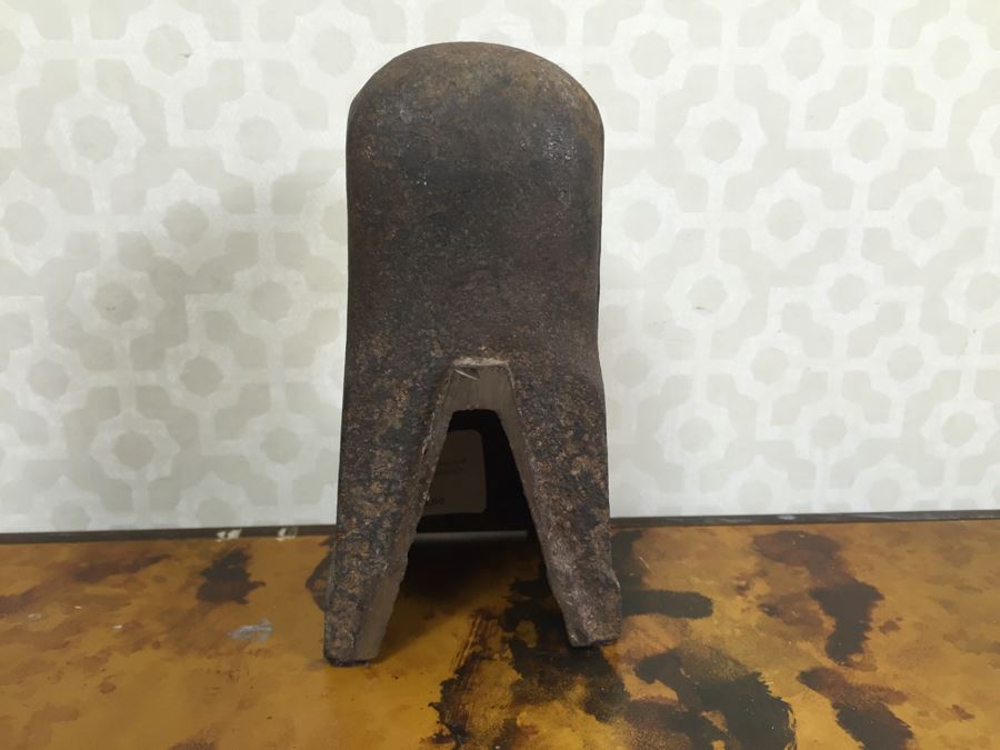 Collection Of (7) Small Metal Anvils And Metal Statue Figurine [Photo 8]