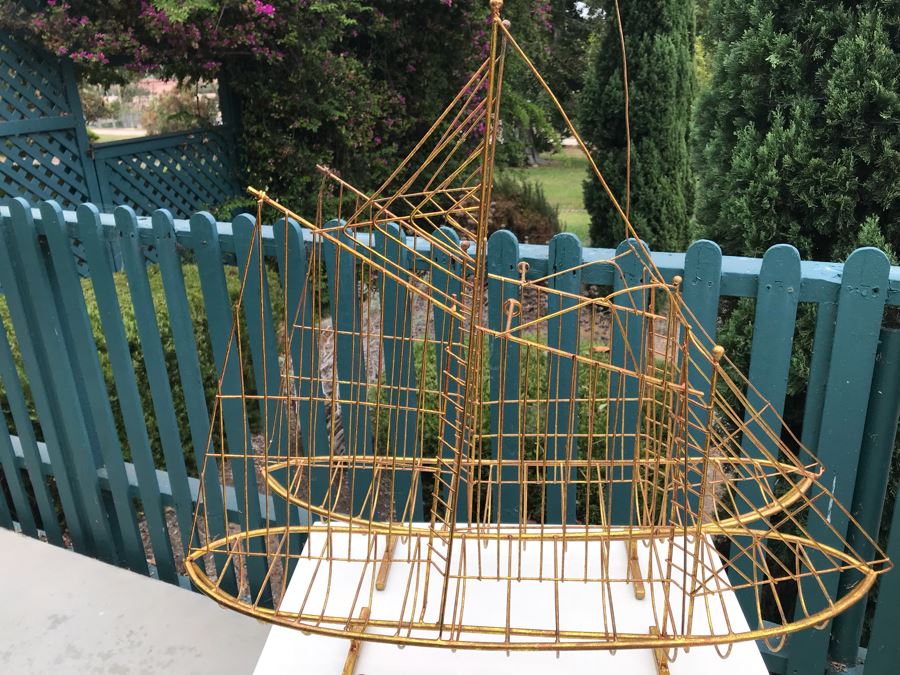 JUST ADDED - Pair Of Vintage Gold Tone Wall Mountable Wire Sculpture Sailing Ships And Pair Of Ship's Anchor Hooks [Photo 5]