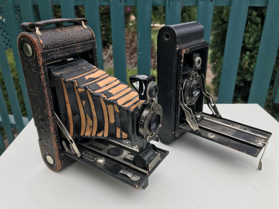 JUST ADDED - Pair Of Vintage Eastman Kodak Bellows Cameras - Hawk-Eye Model B And No.1A Autographic Kodak Jr. [Photo 10]