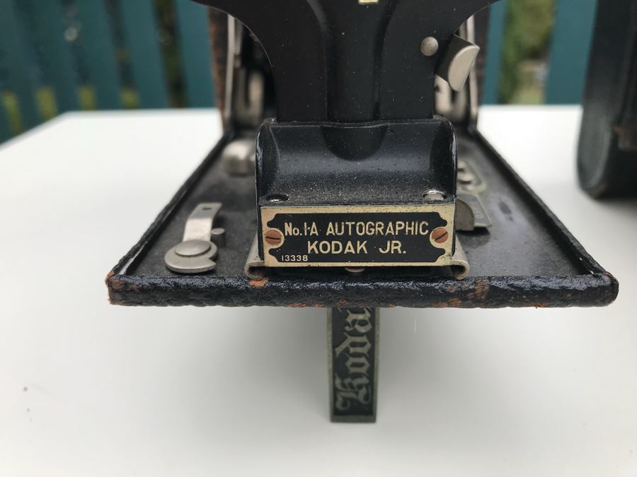 JUST ADDED - Pair Of Vintage Eastman Kodak Bellows Cameras - Hawk-Eye Model B And No.1A Autographic Kodak Jr. [Photo 3]