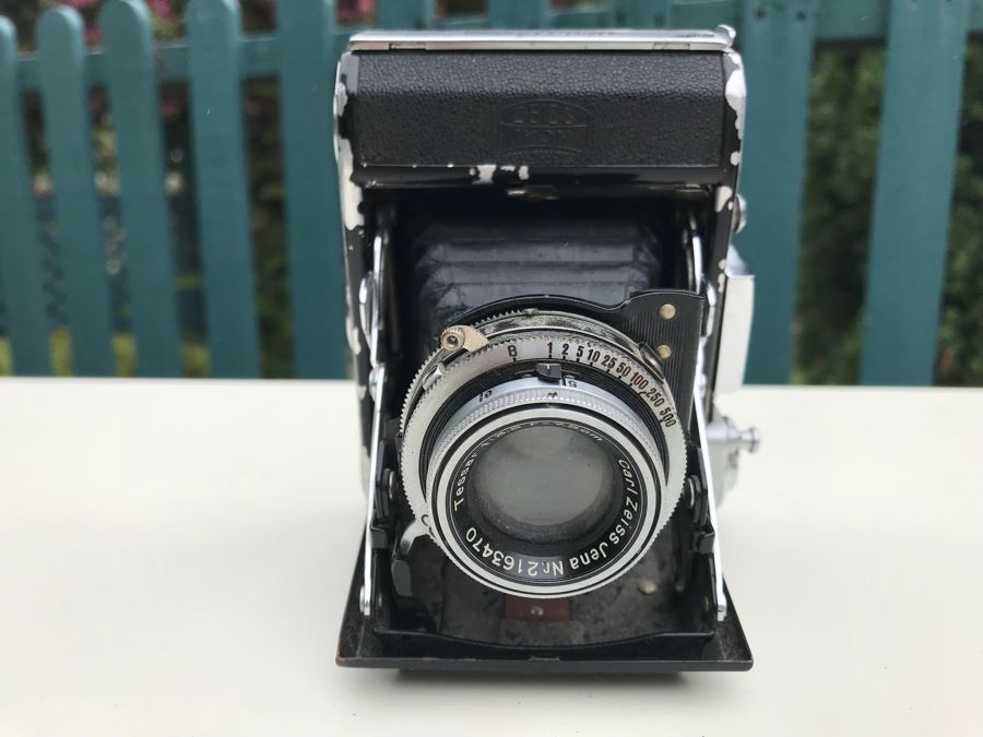 JUST ADDED - Vintage ZEISS IKON Bellows Camera IKonta 521 [Photo 2]