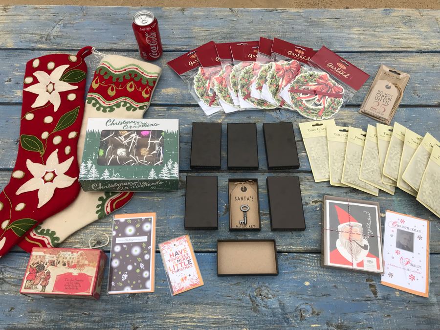 JUST ADDED - NEW Christmas Decoration Lot With (6) Santa's Magic Keys, (9) Table Confetti Sets, Christmas Card Sets, Christmas Tags, Glass Ornaments And Stockings - See Photos [Photo 1]