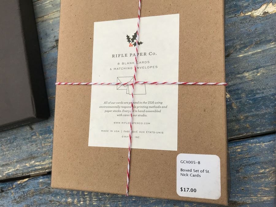 JUST ADDED - NEW Christmas Decoration Lot With (6) Santa's Magic Keys, (9) Table Confetti Sets, Christmas Card Sets, Christmas Tags, Glass Ornaments And Stockings - See Photos [Photo 11]