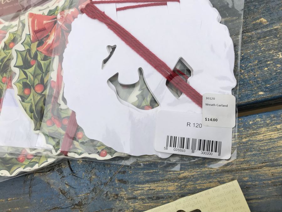 JUST ADDED - NEW Christmas Decoration Lot With (6) Santa's Magic Keys, (9) Table Confetti Sets, Christmas Card Sets, Christmas Tags, Glass Ornaments And Stockings - See Photos [Photo 14]