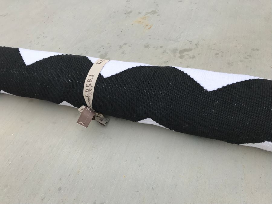 JUST ADDED - NEW Dash & Albert Rug Company Handwoven Polypropylene UV Rug 6' X 9' White With Black Pattern [Photo 7]