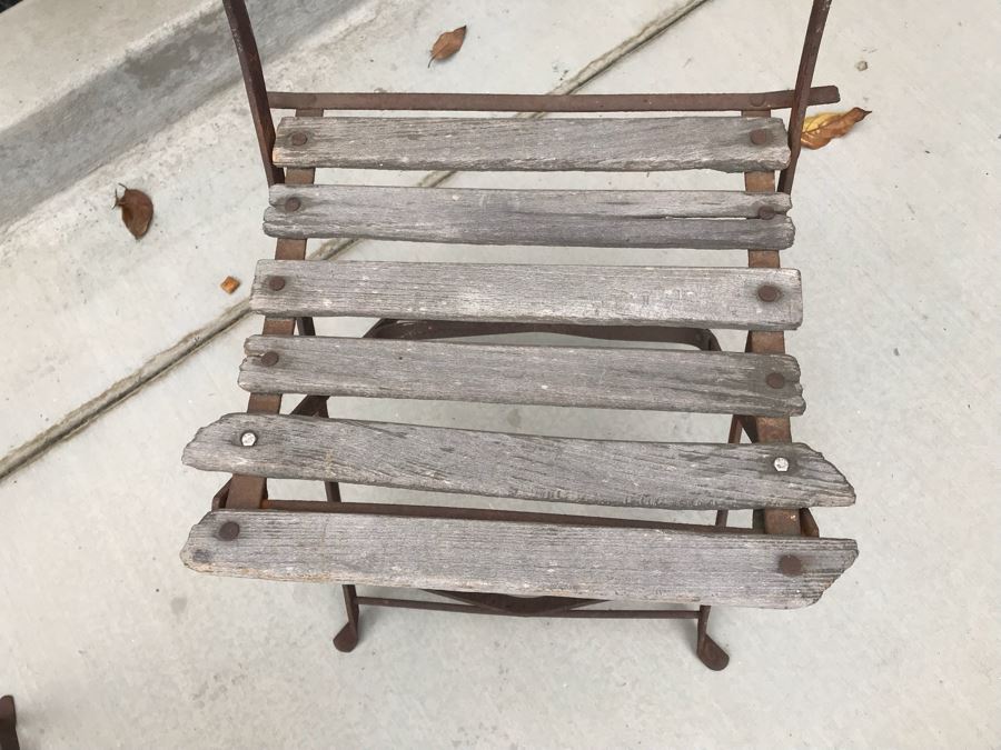 JUST ADDED - Pair Of Vintage Wood And Metal Folding Chairs [Photo 4]
