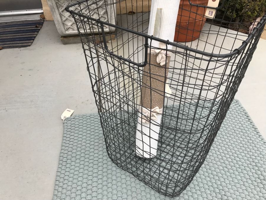 JUST ADDED - Wire Metal Industrial Basket, NEW Dash & Albert Rug Company 2' X 3' Handwoven Polypropylene UV Rug And NEW Rope Mat [Photo 4]