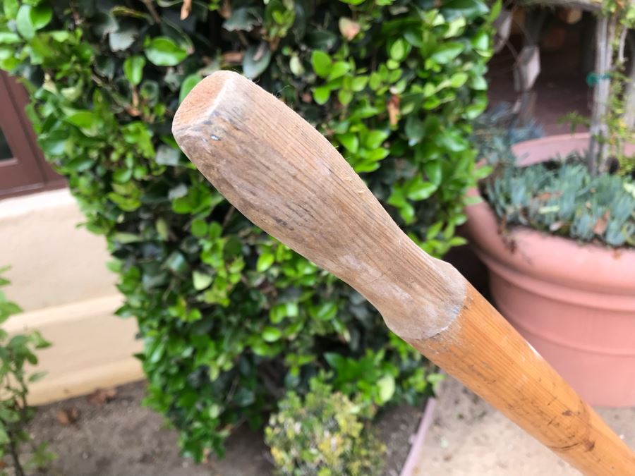 JUST ADDED - Pair Of Vintage Wooden Rowboat Paddles And Wire Industrial Basket Cabo Hamper [Photo 10]