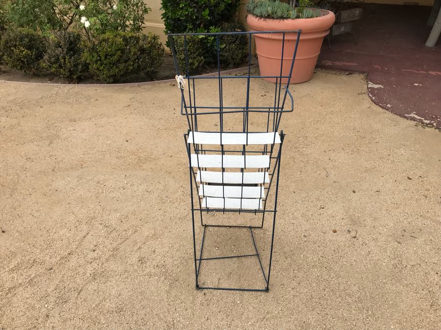 JUST ADDED - SAALFIELD BOOKS Vintage Store Metal Book Display Rack [Photo 7]