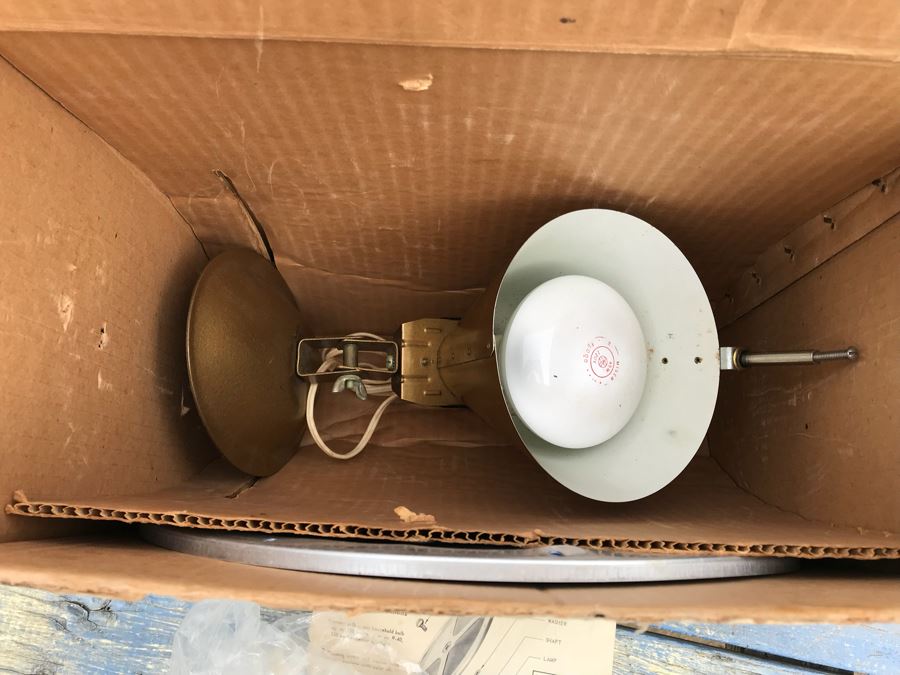 JUST ADDED - Vintage Color Wheel With Box [Photo 3]