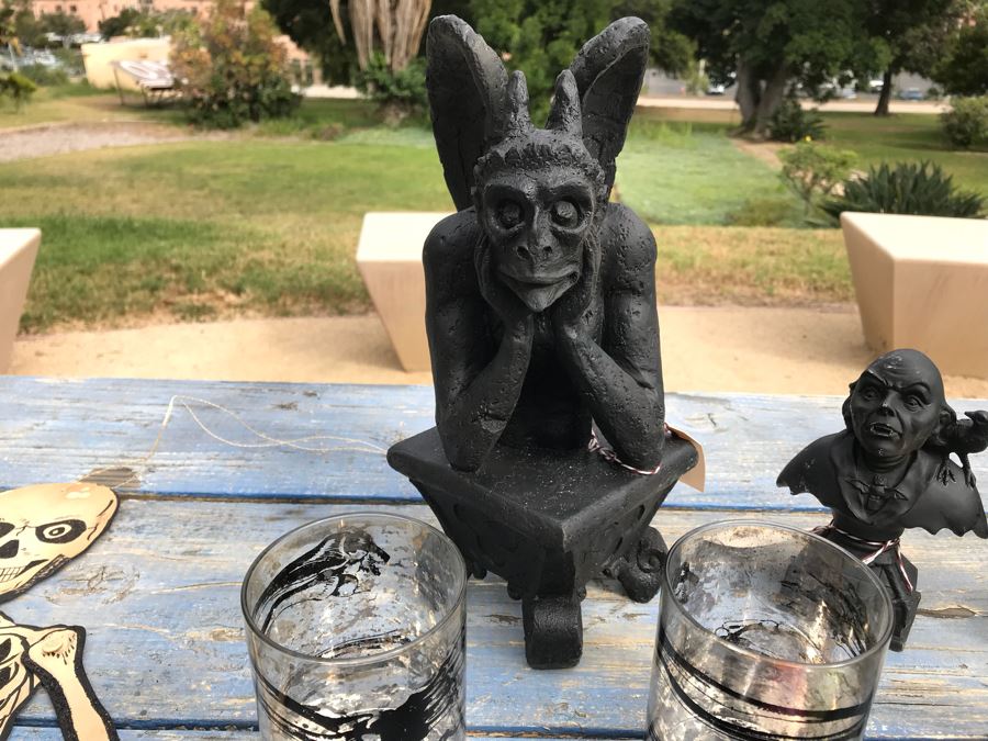 JUST ADDED - Halloween Decoration Lot With Metal Hanging Skeleton And Gargoyle [Photo 4]