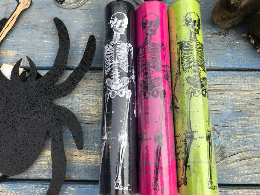 JUST ADDED - Halloween Decoration Lot With Metal Hanging Skeleton And Gargoyle [Photo 3]