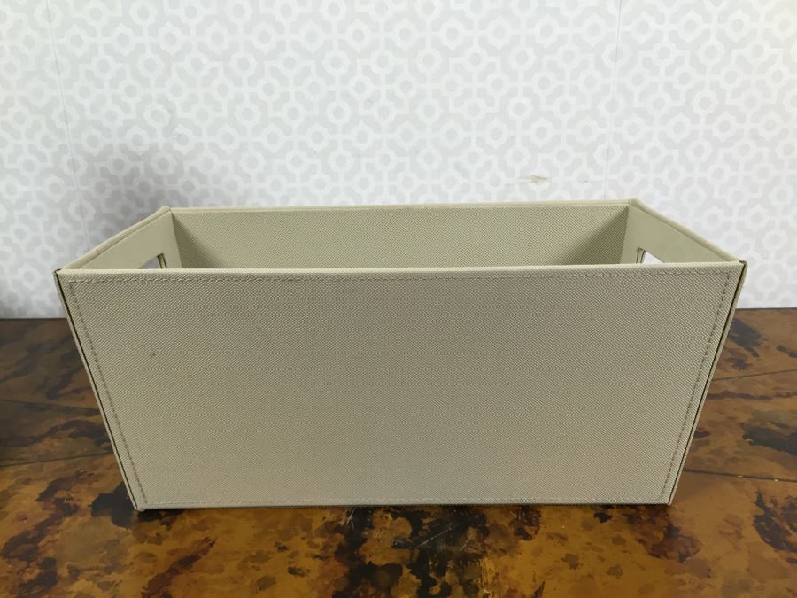 JUST ADDED - Pulley, (2) Glass Bowls, Collection Of Vintage Keychains, Rope On Spools And Collection Of Various Ribbons [Photo 13]