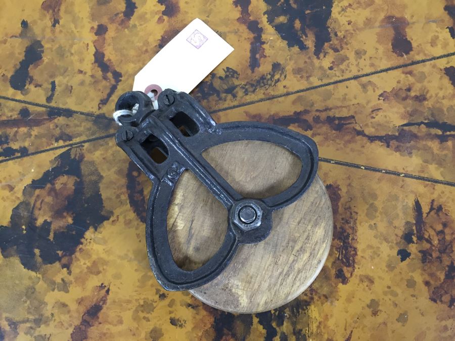 JUST ADDED - Pulley, (2) Glass Bowls, Collection Of Vintage Keychains, Rope On Spools And Collection Of Various Ribbons [Photo 16]