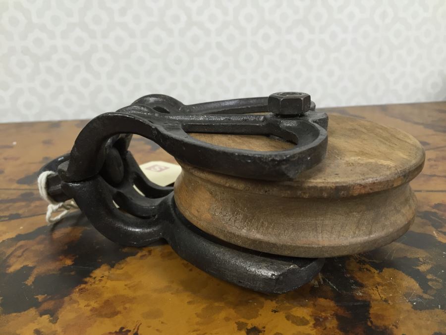 JUST ADDED - Pulley, (2) Glass Bowls, Collection Of Vintage Keychains, Rope On Spools And Collection Of Various Ribbons [Photo 17]