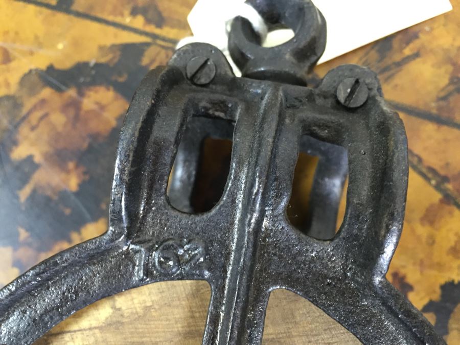 JUST ADDED - Pulley, (2) Glass Bowls, Collection Of Vintage Keychains, Rope On Spools And Collection Of Various Ribbons [Photo 18]