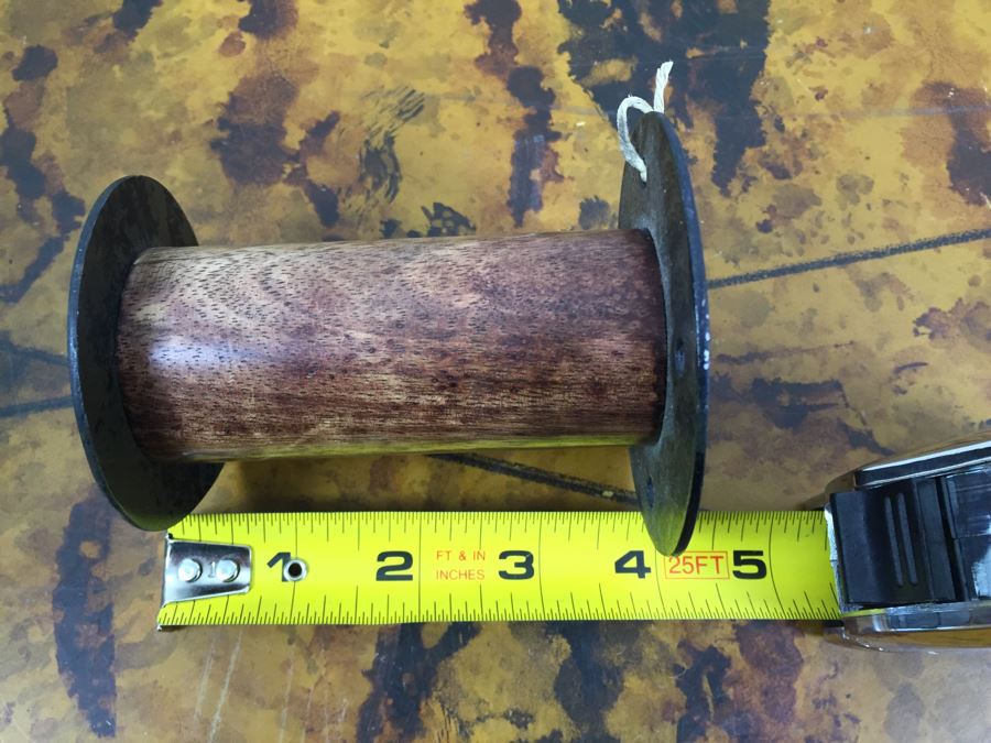 JUST ADDED - (6) Tin Letters And Spool [Photo 6]