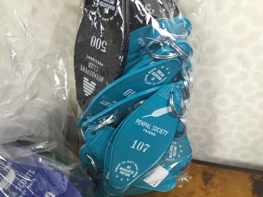 JUST ADDED - Canvas Shopping Bag Lot Filled With New Product Including Notecards, Cards, Gift Tags, Petite Parcel Sets, Desk Name Plate, Keychains - See Photos [Photo 22]