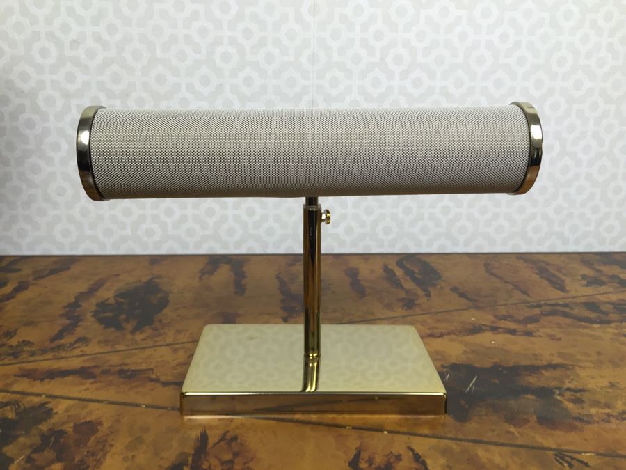 JUST ADDED - (6) Retail Jewelry Displays [Photo 4]