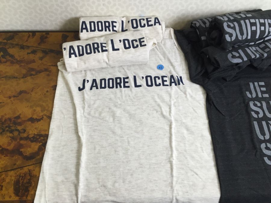 JUST ADDED - (13) XS Women's T-Shirts (Run Larger In Size) [Photo 8]