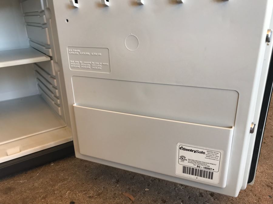 Sentry Safe CSW3910 [Photo 11]