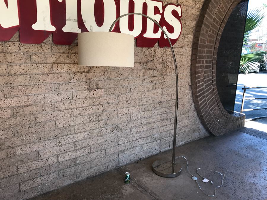 Chrome Arc Floor Lamp [Photo 11]