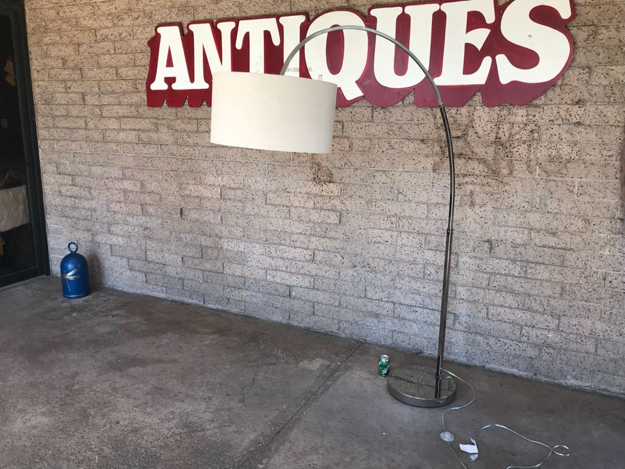 Chrome Arc Floor Lamp [Photo 8]