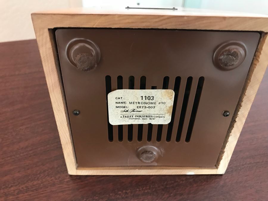 KAWAI Digital Concert Performer Piano Model CP137M With Bench, Seth Thomas Metronome And Sheet Music Books Estimate $2,000 [Photo 27]