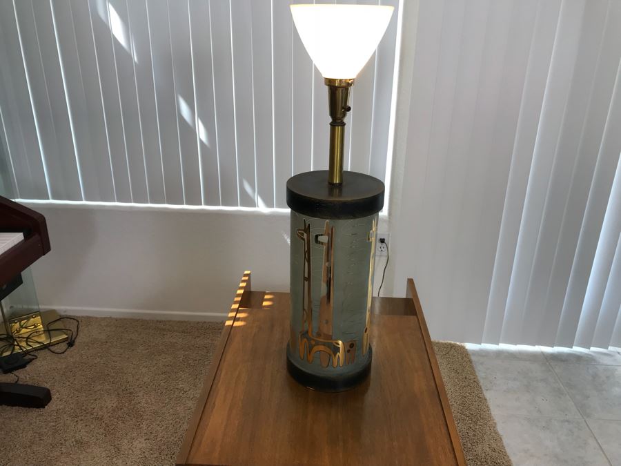 Mid-Century Modern Giraffe Motif Glass Table Lamp With Shade (Working But May Need Rewiring) [Photo 11]