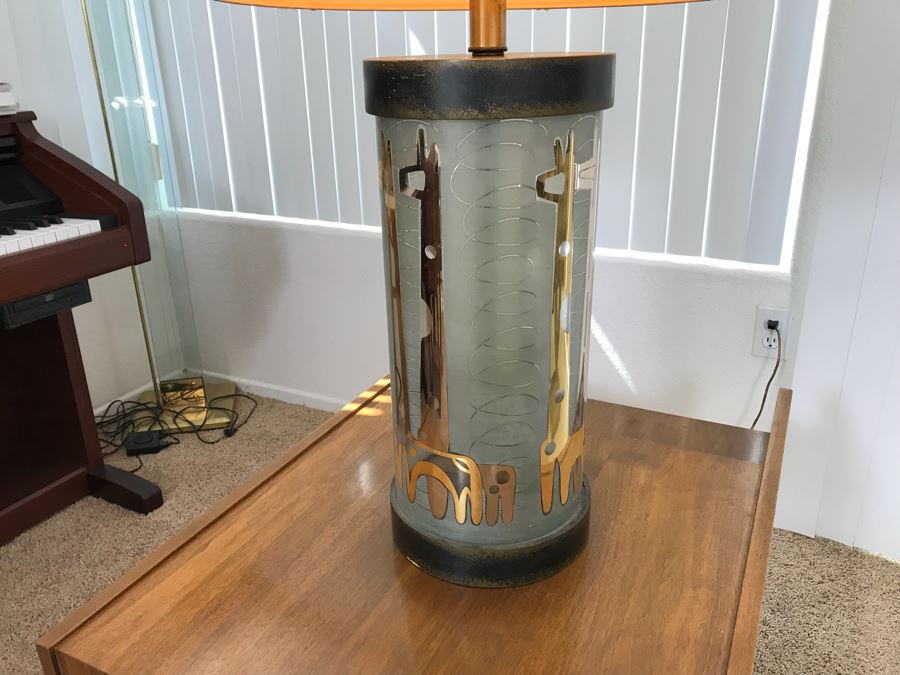 Mid-Century Modern Giraffe Motif Glass Table Lamp With Shade (Working But May Need Rewiring) [Photo 9]