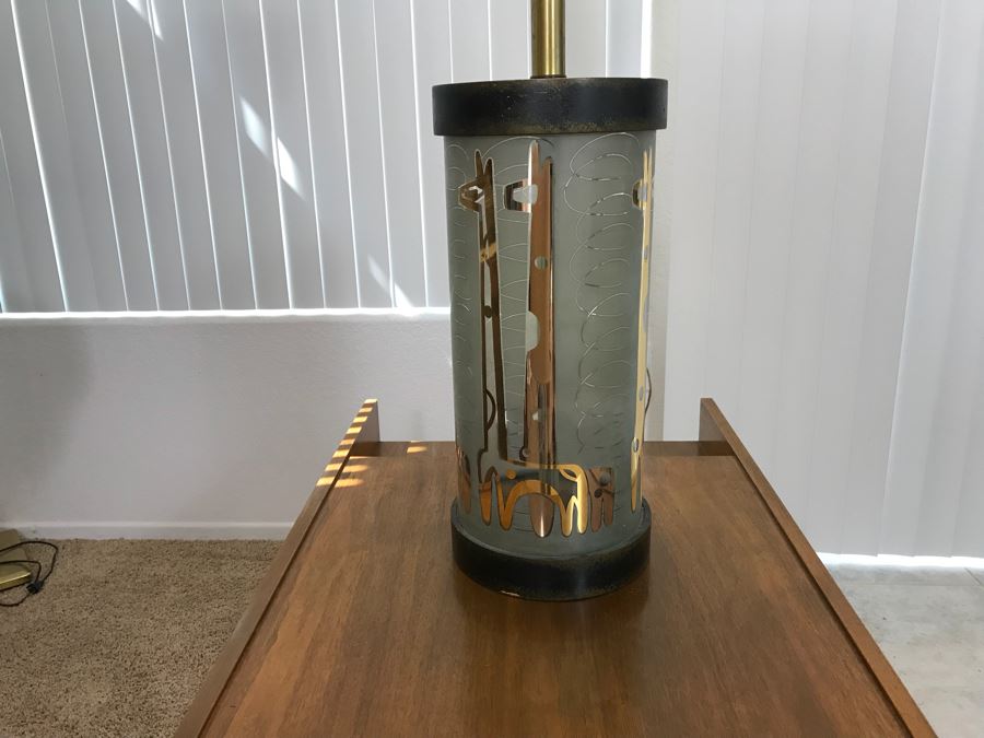 Mid-Century Modern Giraffe Motif Glass Table Lamp With Shade (Working But May Need Rewiring) [Photo 14]