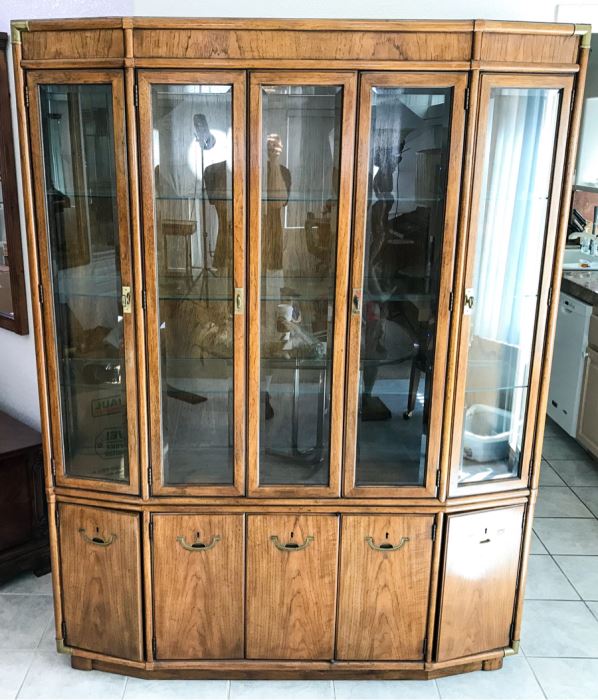 Drexel Wooden China Display Cabinet With Brass Hardware [Photo 1]