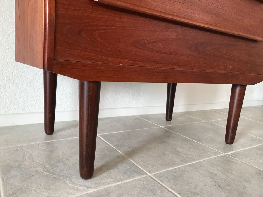 Mid-Century Modern Secretary Desk Chest Of Drawers With Mirror By Venesta Made In Finland [Photo 17]