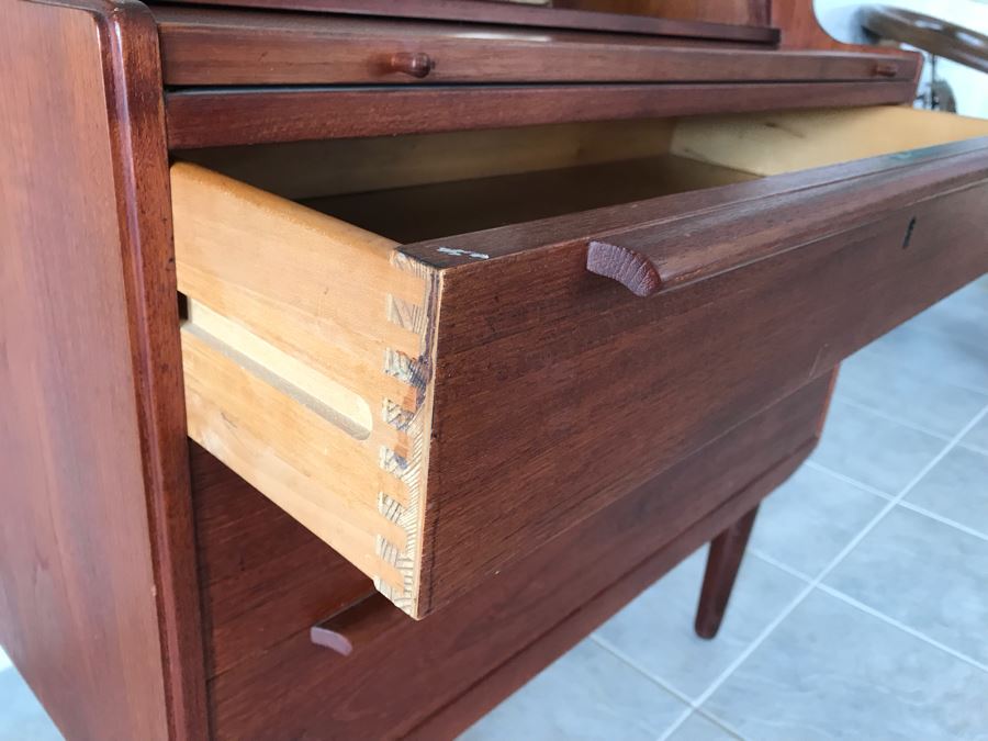 Mid-Century Modern Secretary Desk Chest Of Drawers With Mirror By Venesta Made In Finland [Photo 14]