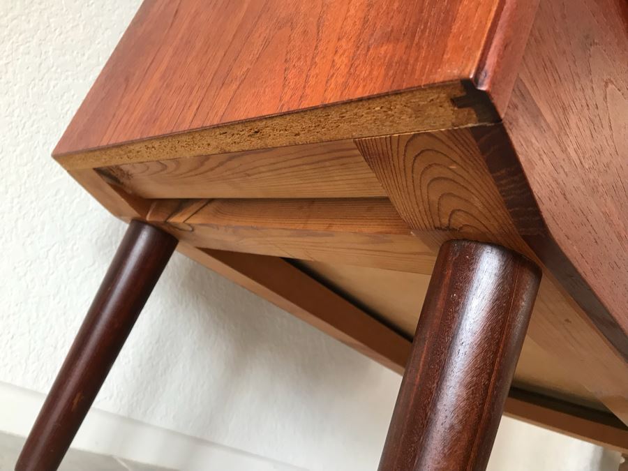 Mid-Century Modern Secretary Desk Chest Of Drawers With Mirror By Venesta Made In Finland [Photo 19]