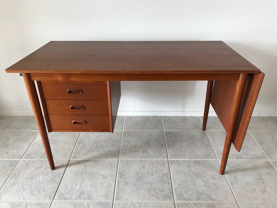 Mid-Century Modern Teak Desk With Floating Drawers (Moves Lefts Or Right) And Extra Side Leaf (Appears To Be Missing Part That Holds Leaf Up) [Photo 3]