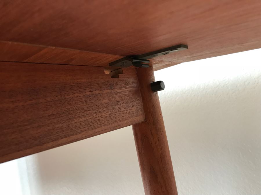Mid-Century Modern Teak Desk With Floating Drawers (Moves Lefts Or Right) And Extra Side Leaf (Appears To Be Missing Part That Holds Leaf Up) [Photo 20]