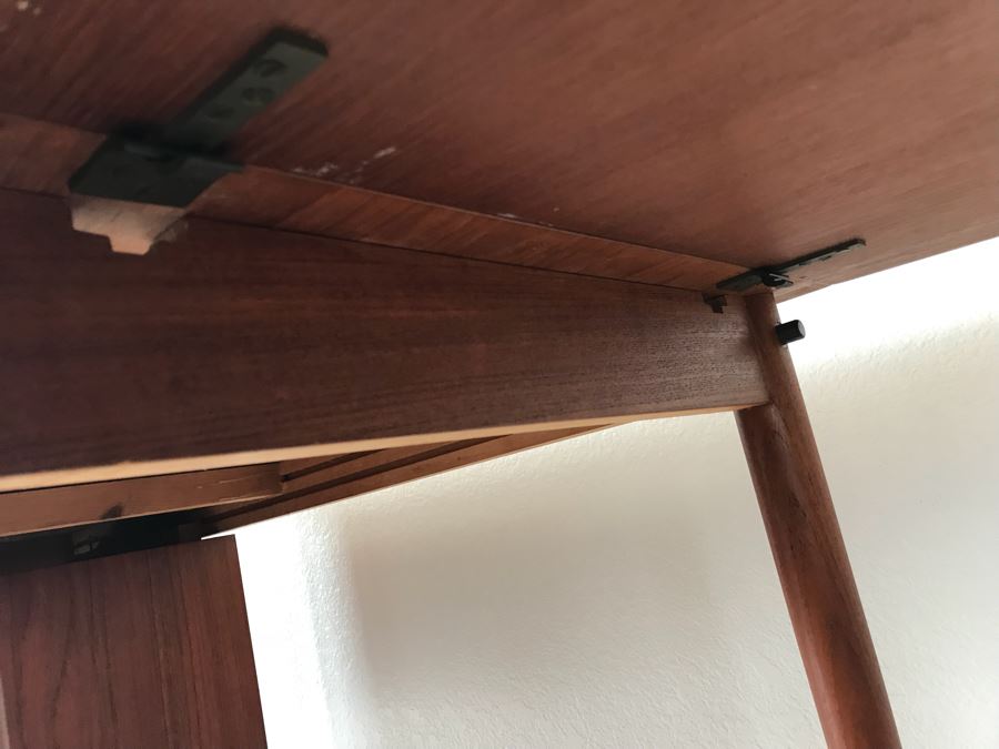 Mid-Century Modern Teak Desk With Floating Drawers (Moves Lefts Or Right) And Extra Side Leaf (Appears To Be Missing Part That Holds Leaf Up) [Photo 18]