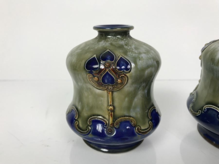 Pair Of Antique Royal Doulton England Vases 2689 3.5'H [Photo 3]