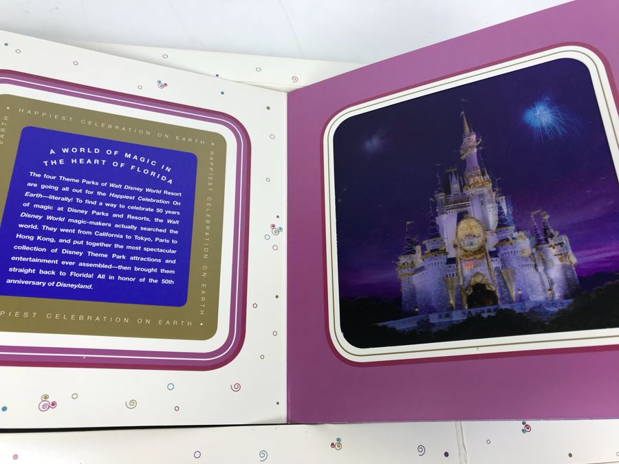 Rare Disneyland Book - Disneyland Happiest Celebration On Earth May 4-5, 2005 Celebrating Disneyland's 50th Anniversay With Holographic Pictures, Plaque And Invitation 10' X 10'  [Photo 17]