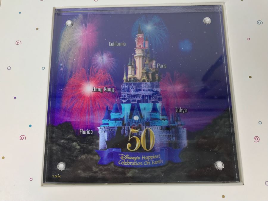 Rare Disneyland Book - Disneyland Happiest Celebration On Earth May 4-5, 2005 Celebrating Disneyland's 50th Anniversay With Holographic Pictures, Plaque And Invitation 10' X 10'  [Photo 8]