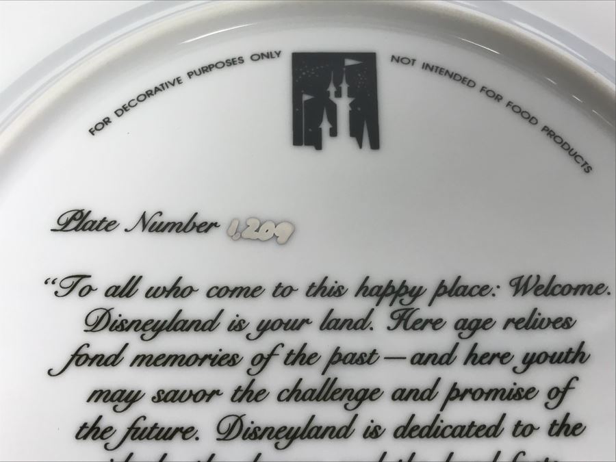 Limited Edition Walt Disney Plate With Box - A Disney Original Plate 1,209 [Photo 9]