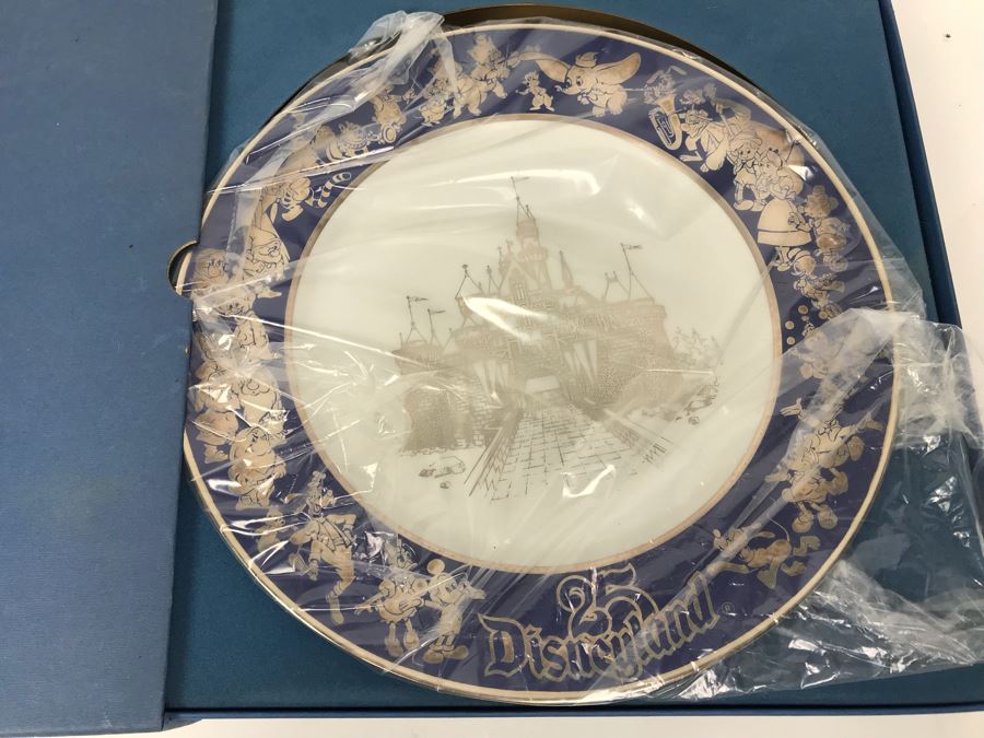 Limited Edition Walt Disney Plate With Box - A Disney Original Plate 1,209 [Photo 3]