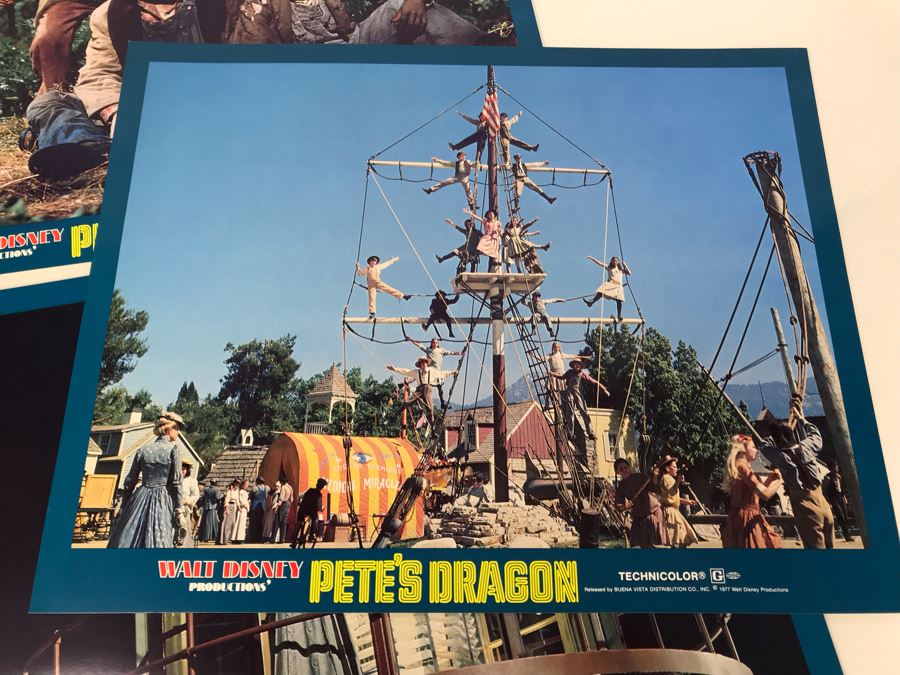 Walt Disney Productions' Pete's Dragon (8) 11 X 14 Full Color Scenes From Movie And Pete's Dragon Movie Program [Photo 13]